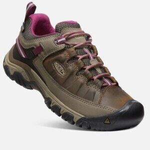 KEEN® Targhee III Low Waterproof Hiking Shoes in Weiss/Boysenberry